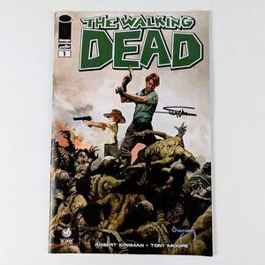 SIGNED Walking Dead #1 Wizard World St. Louis 2013 - Autograph by Arthur Suydam